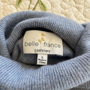 Blue Cashmere sweater ,soft size large tried on but never worn